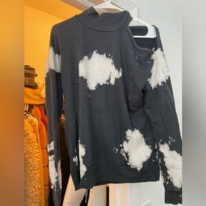 Brand new sweatshirt size small Evereve